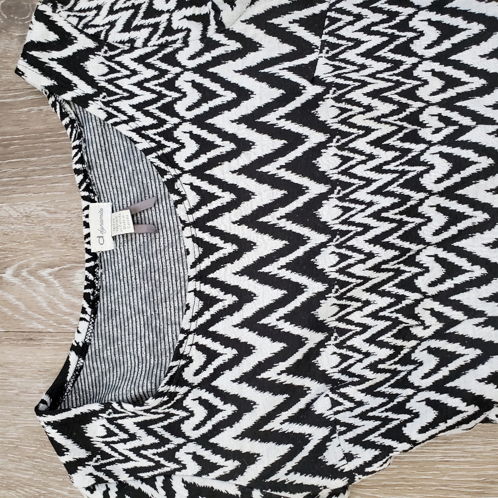 Geometric Pattern Dress - Picture 6 of 7